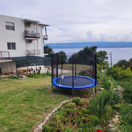 Apartment With 2 Balconies And Sea View Omiš Екстериор снимка