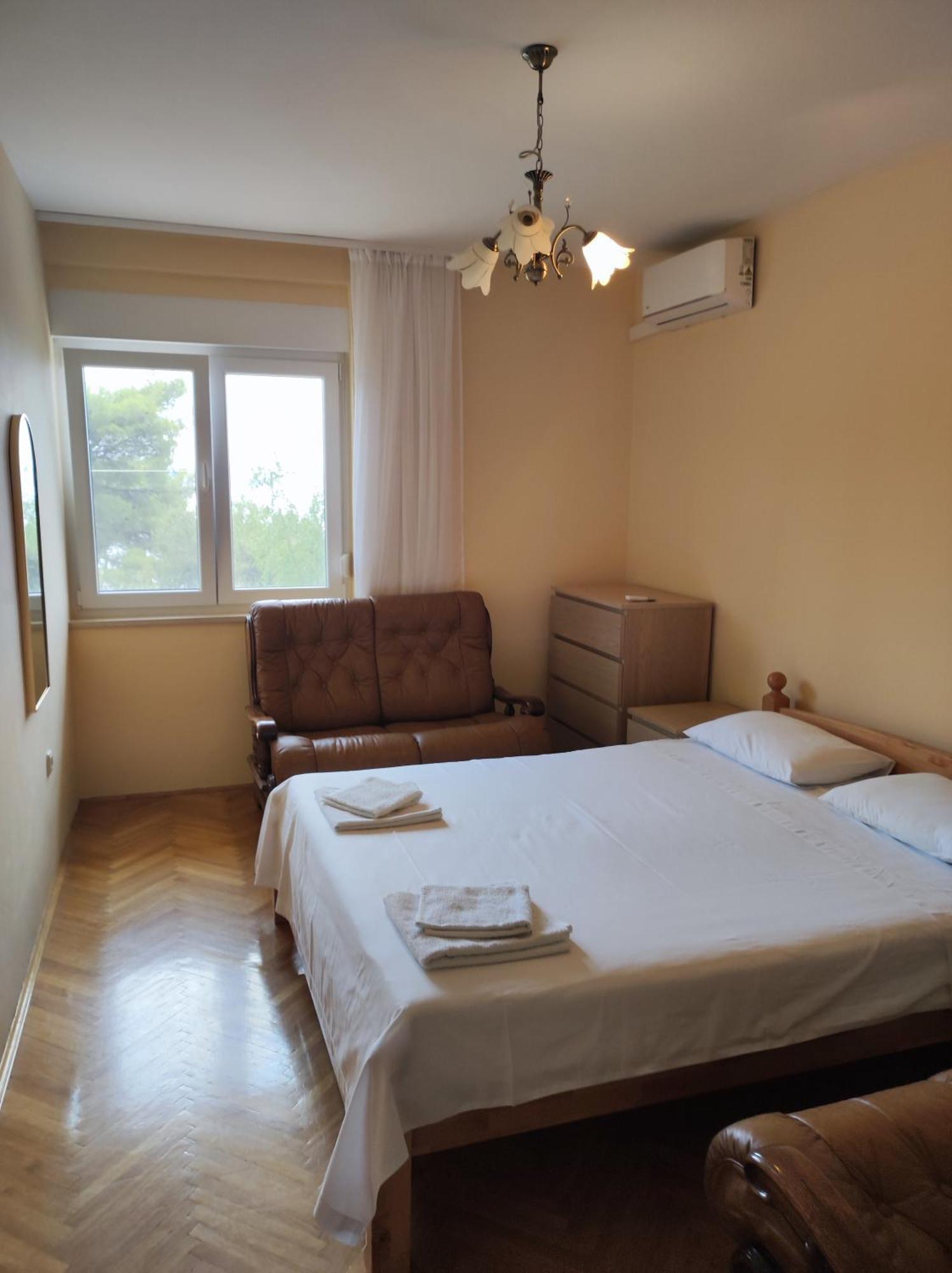Apartment With 2 Balconies And Sea View Omiš Стая снимка