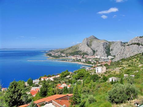 Apartment With 2 Balconies And Sea View Omiš Екстериор снимка